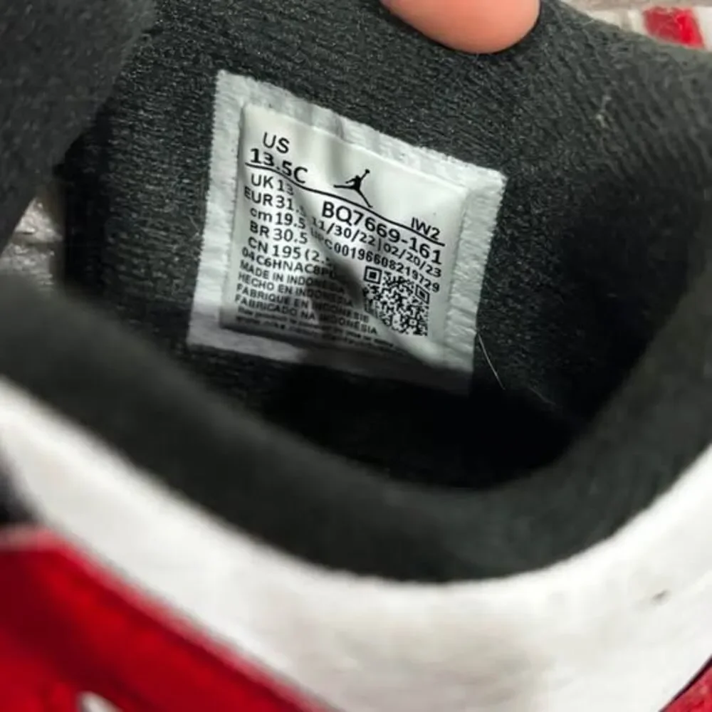 Jordan’s basketball shoes 13.5C